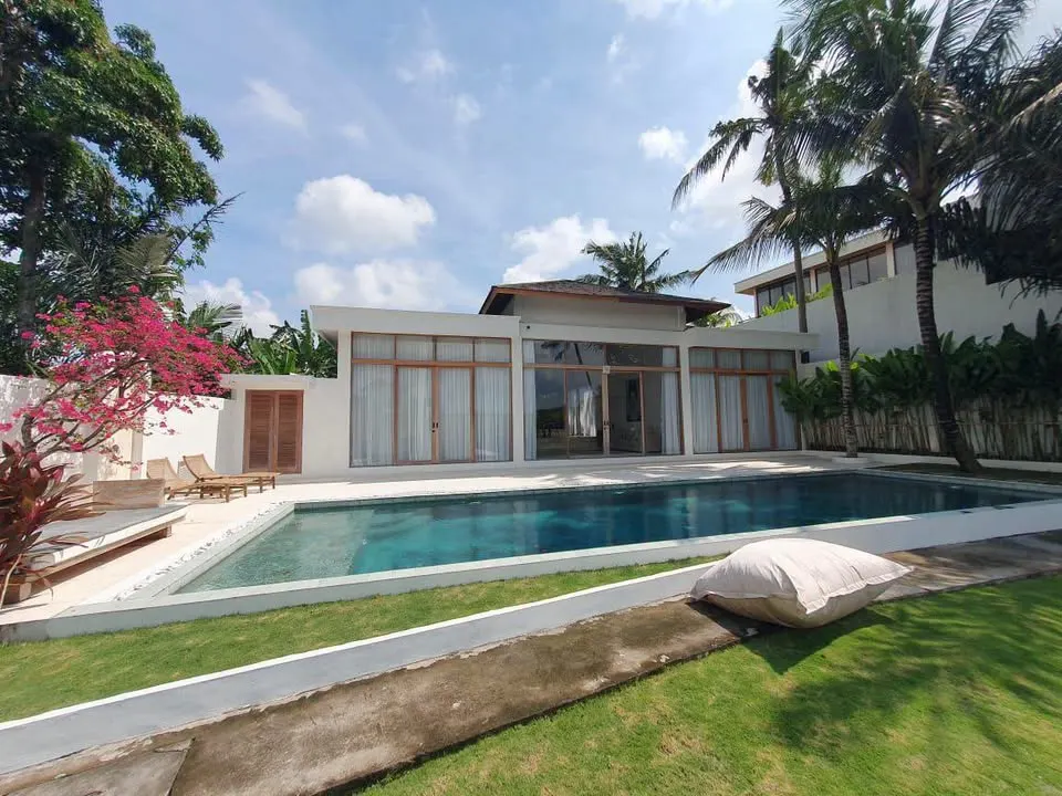 5 bedroom villa with swimming pool and garden, rice field views