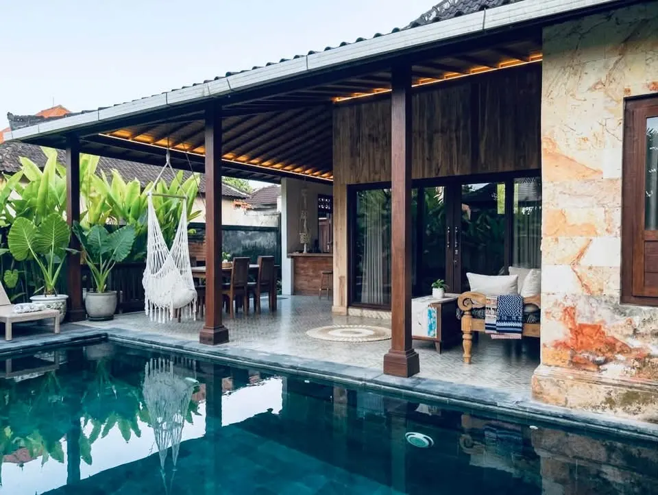1 bedroom villa with private pool, close to center