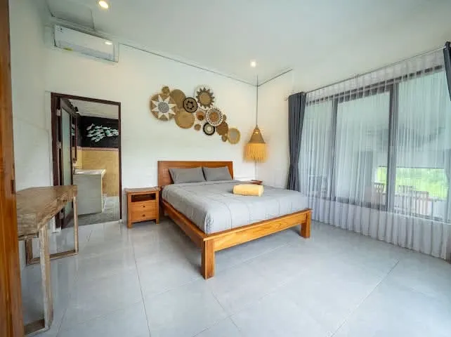 2 bedroom villa with private pool, near city center