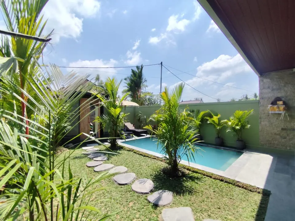 1 bedroom villa with private pool, close to cafes and restaurants