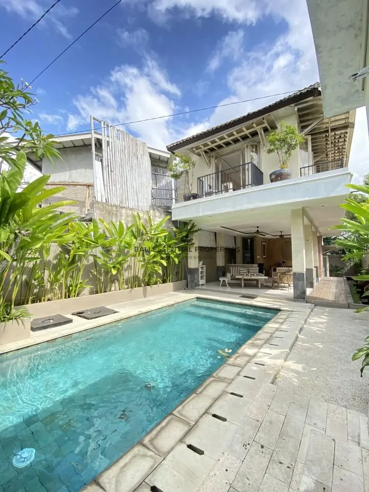 2 bedroom villa with fiber optic internet, near cafes and beaches