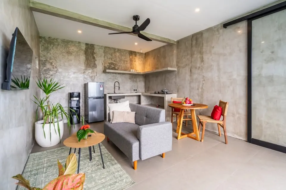 1 bedroom apartment with private pool, close to the beach and cafés