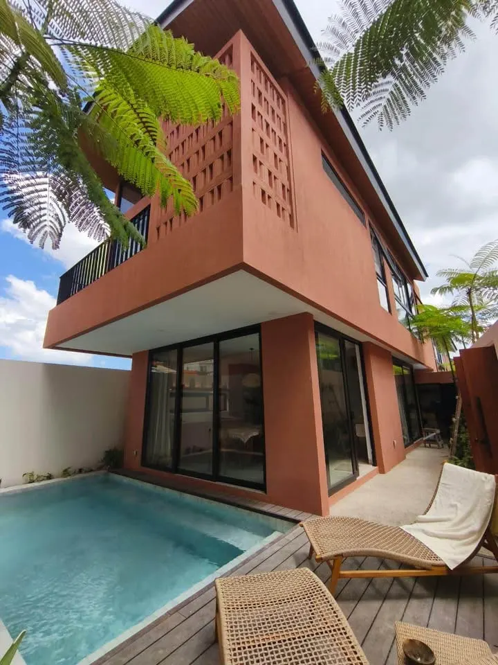 2 bedroom villa with private pool, a few minutes from the beach and cafes
