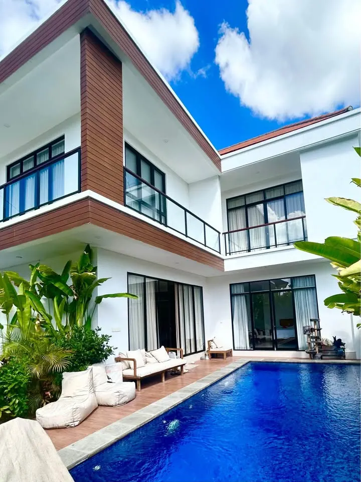 3 bedroom villa with private pool, quiet residential lane