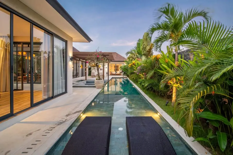 3 bedroom villa with private pool, near the beach