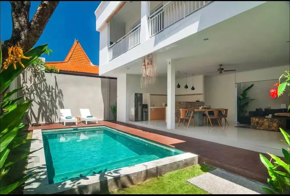 3 bedroom villa with private pool