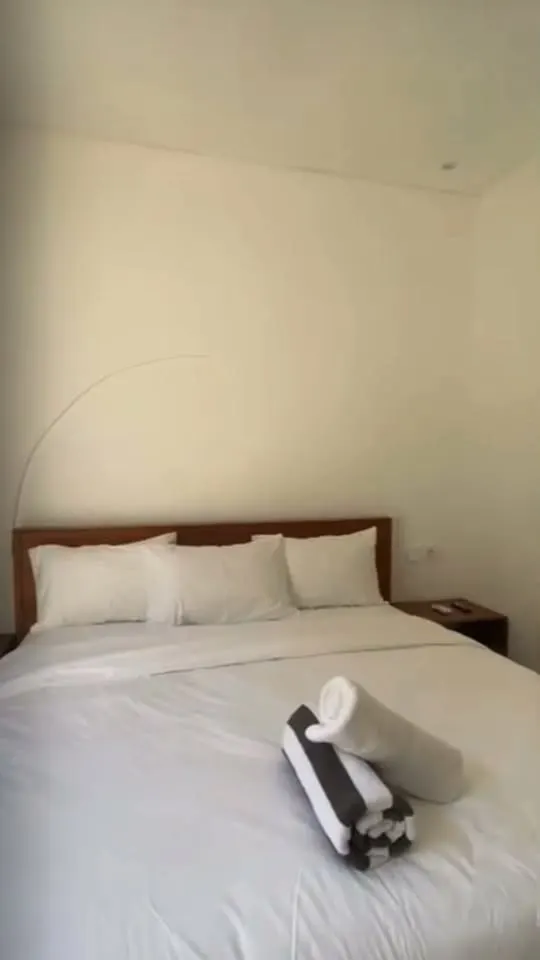 1 bedroom villa with pool and weekly maintenance