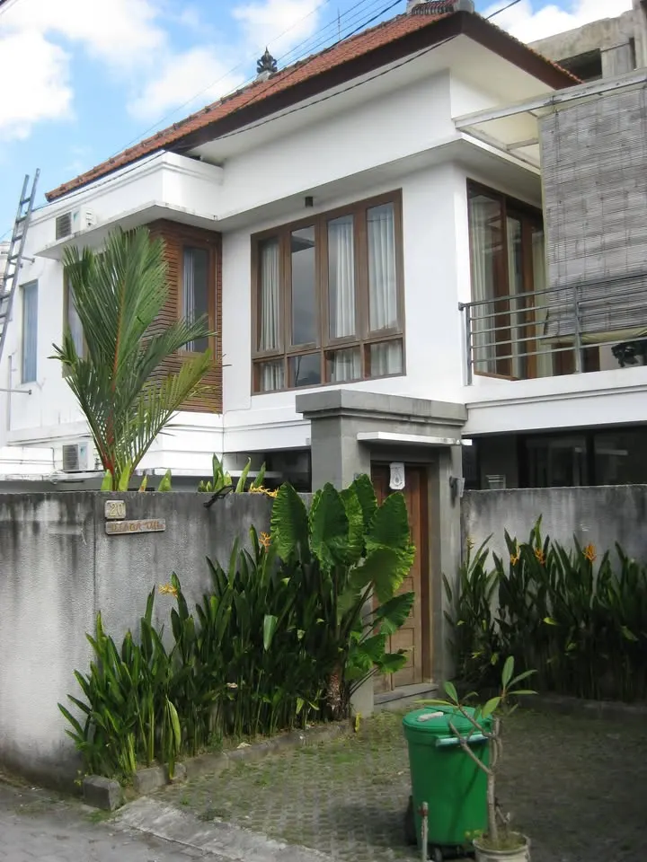 2 bedroom villa with private pool, close to beach and market