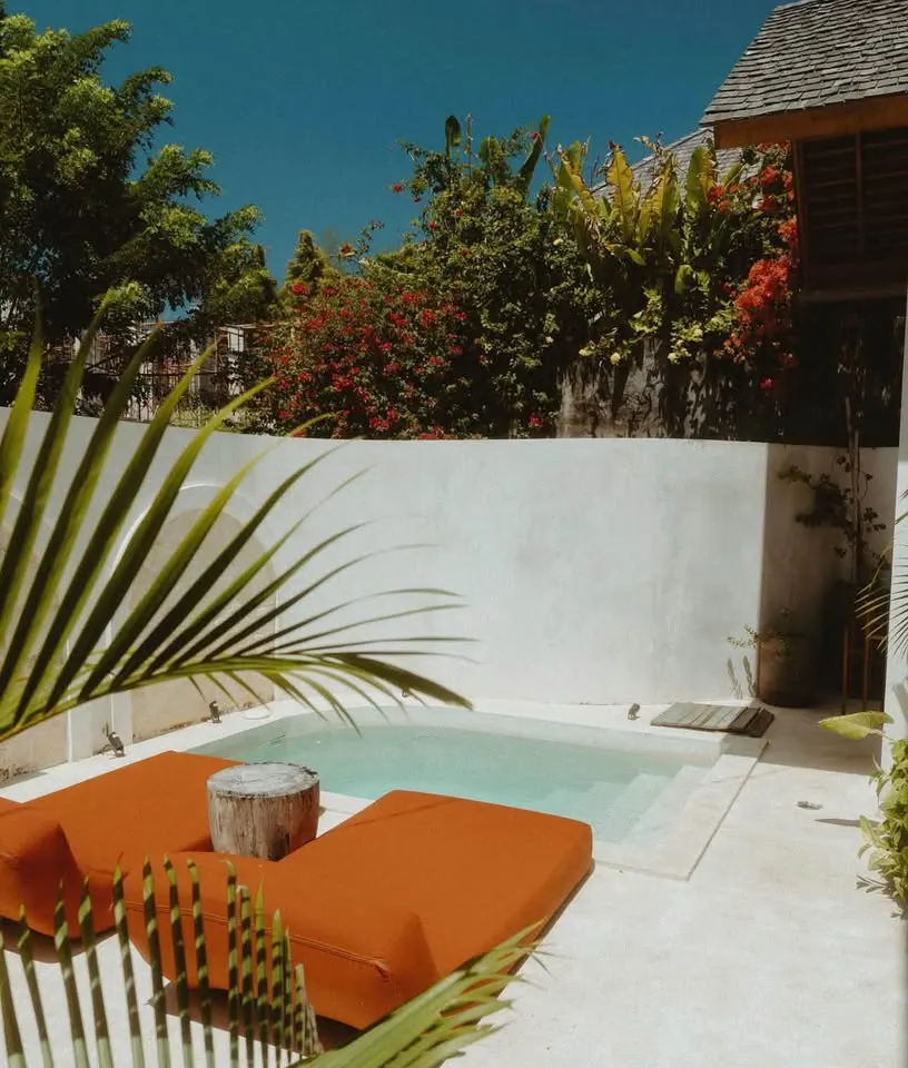 2 bedroom house with private pool, 7 minutes walk to Suluban Beach