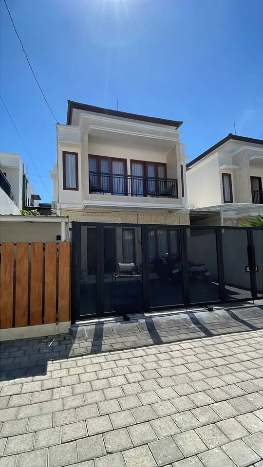 3 bedroom house with private pool