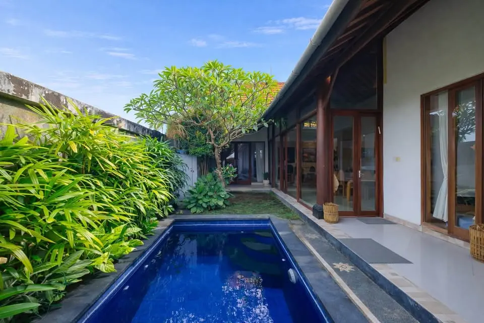 3 bedroom villa with private pool, close to cafes, restaurants and beach
