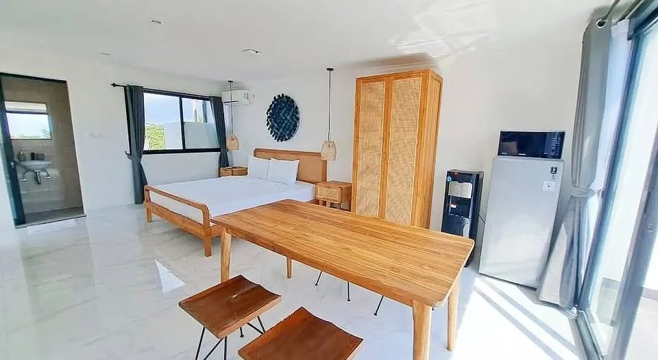 Studio apartment with balcony