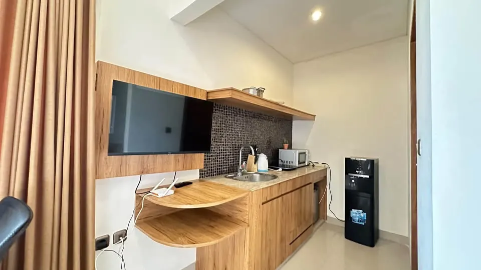 1 bedroom apartment with private kitchen, three minutes from the beach