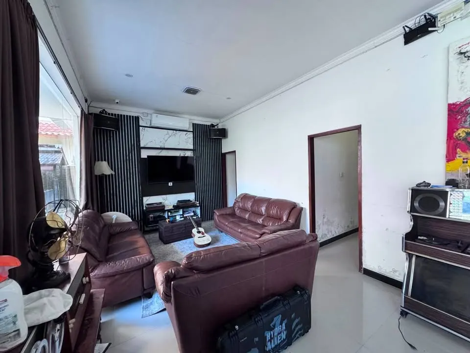 3 bedroom villa with private pool