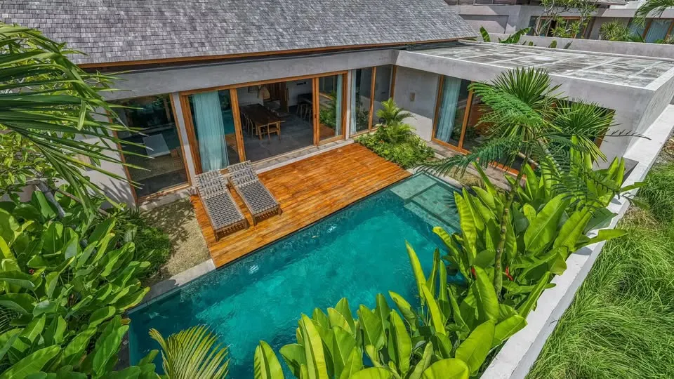 2 bedroom villa with private pool, 5 minutes from Seseh Beach