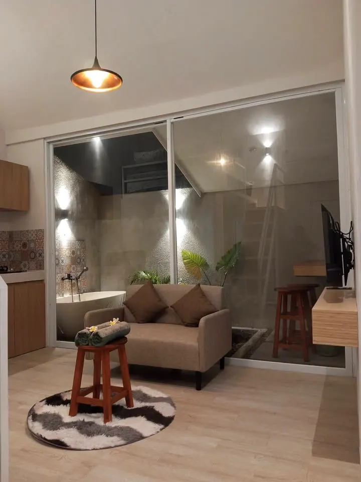 1 bedroom apartment with private car parking and outdoor bathtub, near golf course and beach