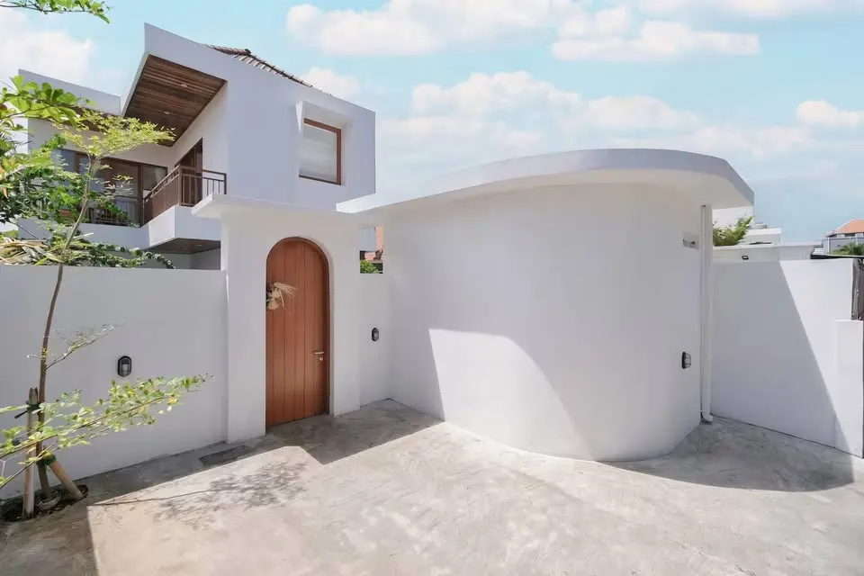 3 bedroom villa with private pool, near the beach