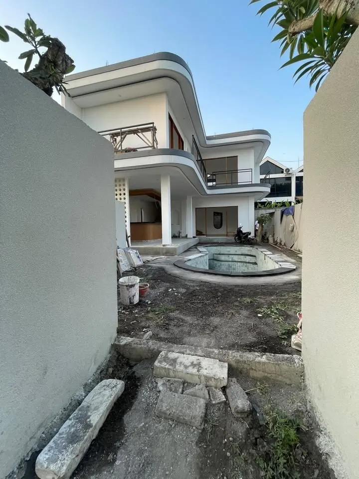 3 bedroom villa with private pool, close to the beach