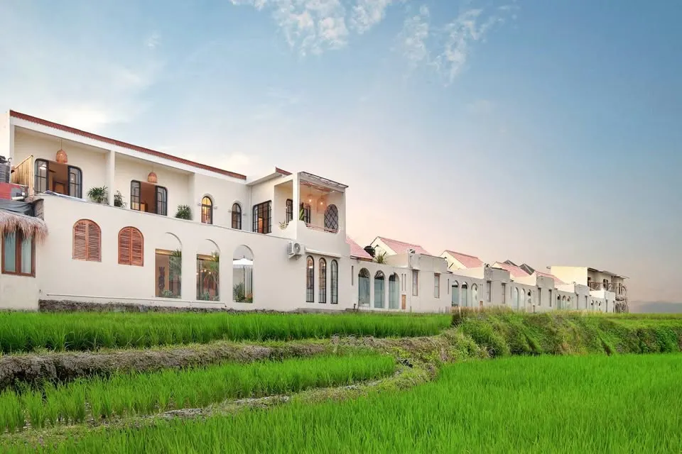 3 bedroom villa with private pool, peaceful rice field view