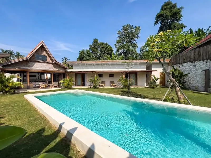 3 bedroom villa with private pool, peaceful surroundings