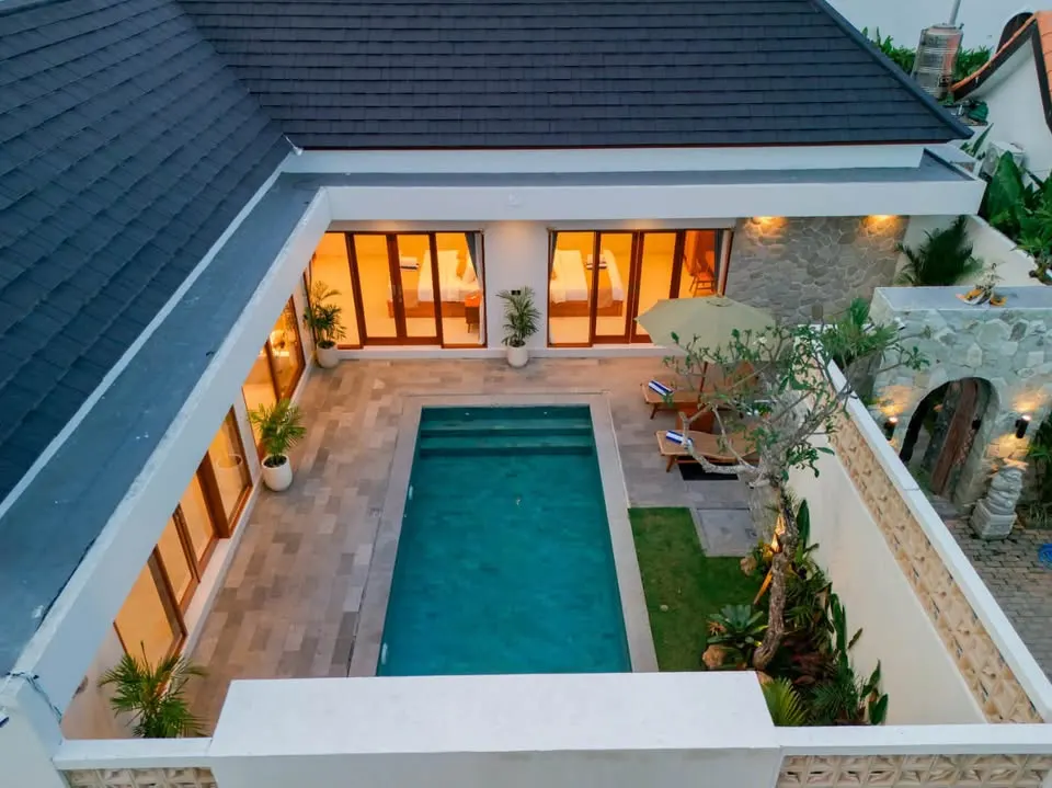 2 bedroom villa with private pool, walking distance to the beach