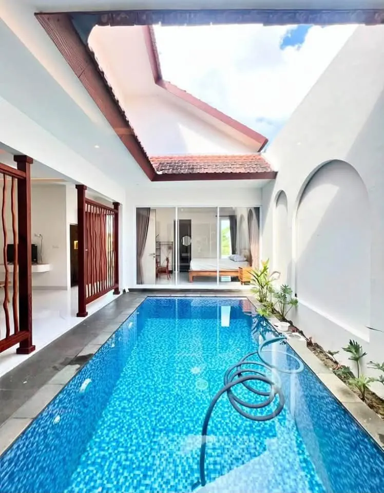 2 bedroom villa with swimming pool, 3 minutes from gym