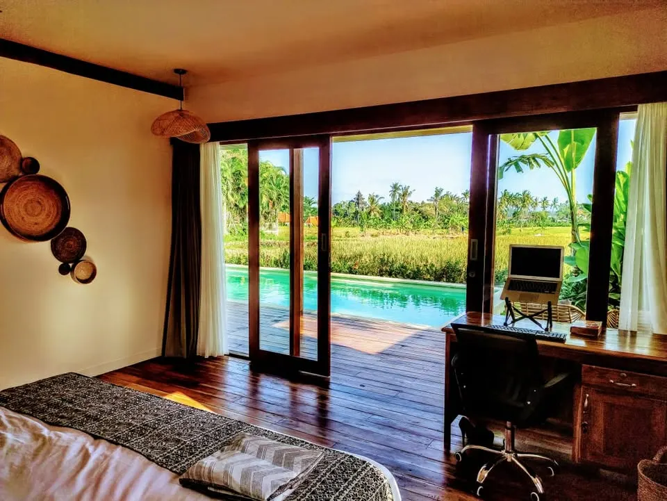 Room in a shared villa with rice field and ocean view, quiet location