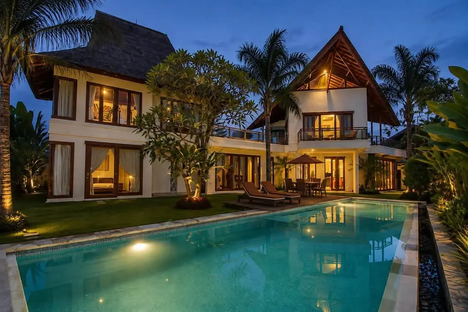 4 bedroom villa with private pool, family-friendly