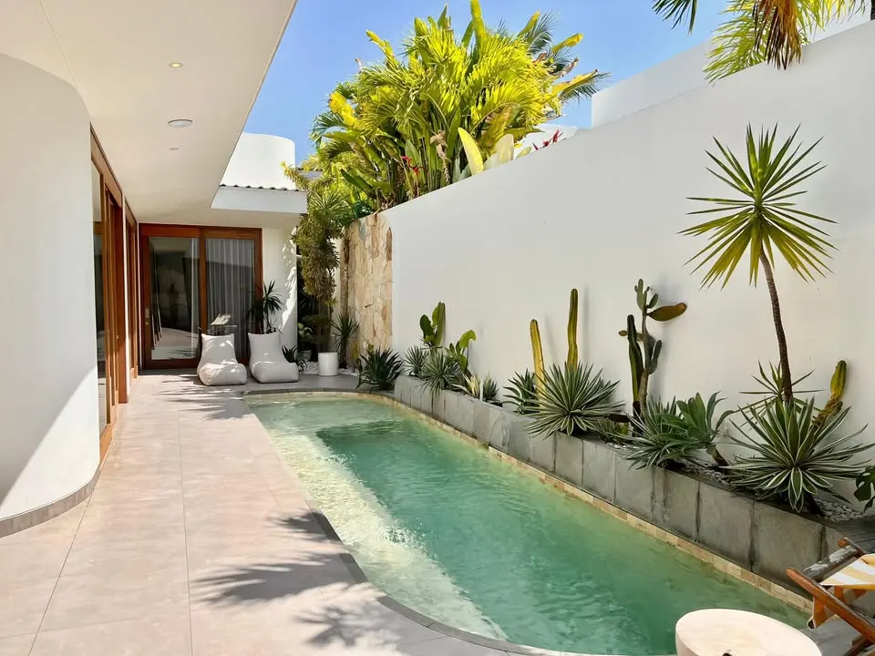 3 bedroom villa with private pool