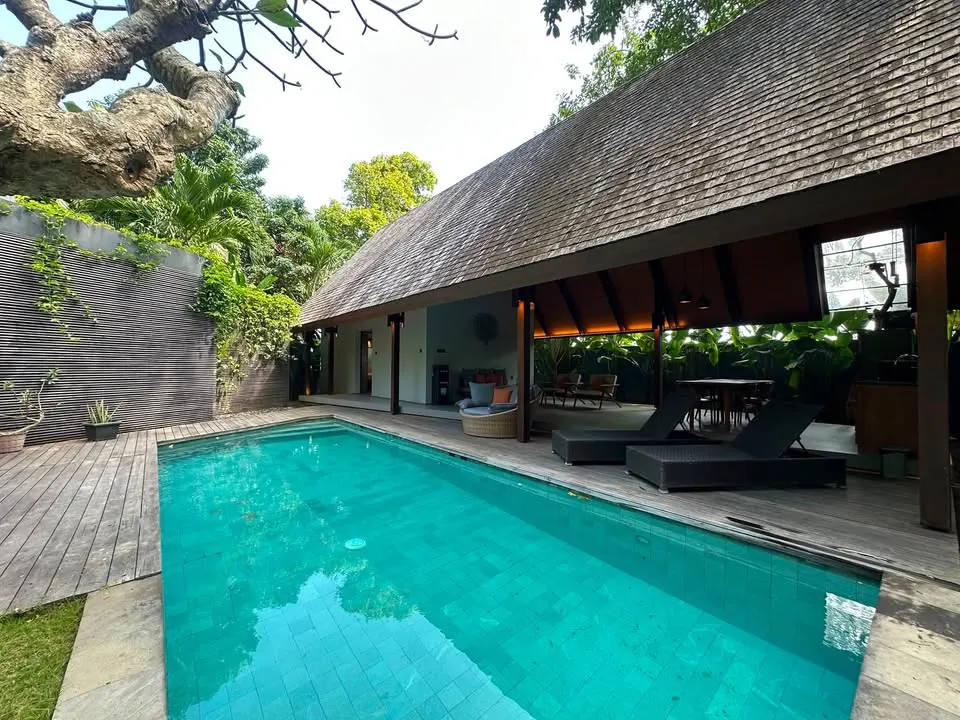 3 bedroom villa with private pool, steps away from Pererenan Beach