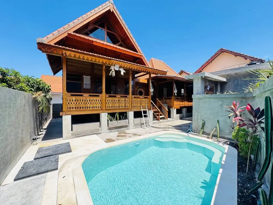 3 bedroom villa with private pool and garden