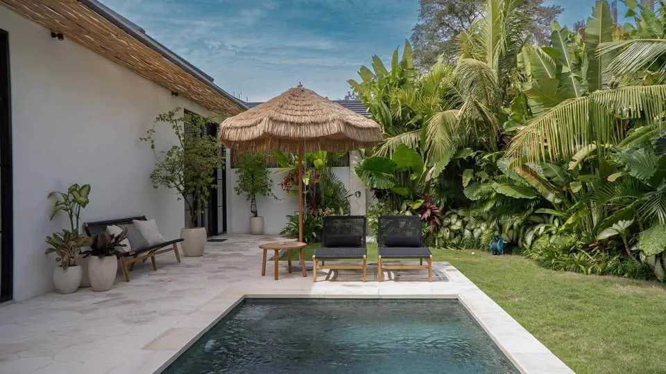 3 bedroom villa with private pool