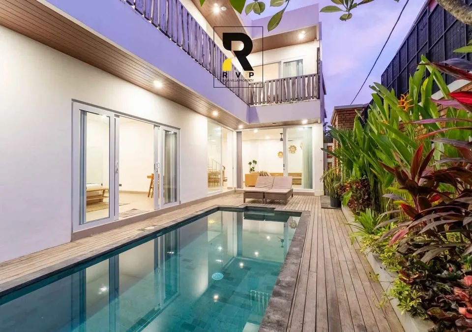 3 bedroom villa with private pool, close to beaches and cafes