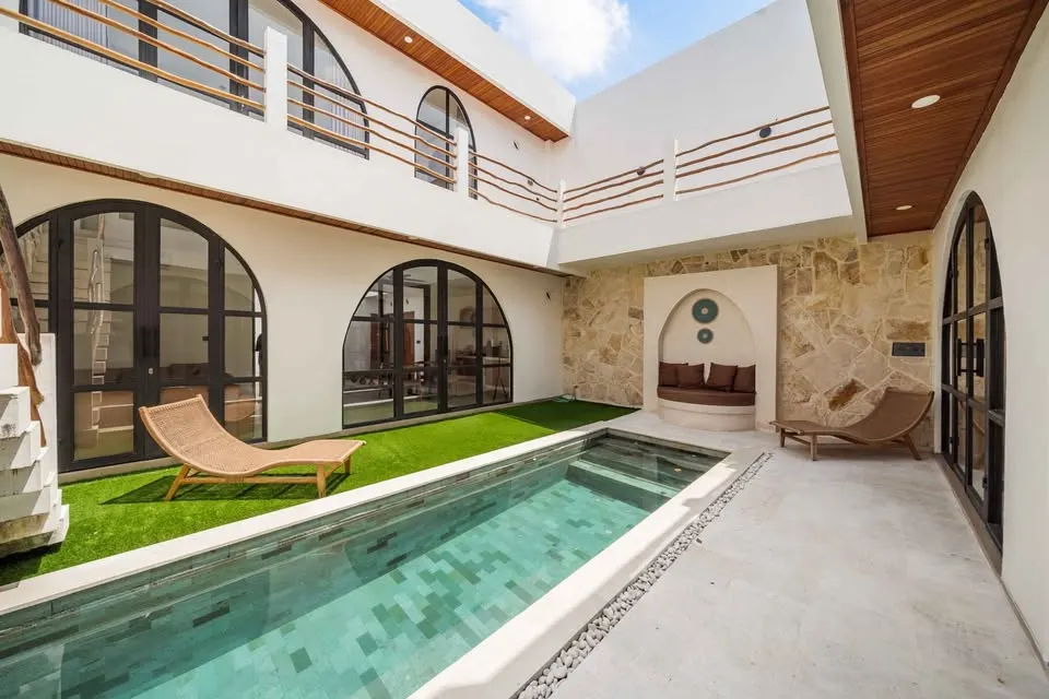 4 bedroom luxury villa in Buduk with spacious open-layout living area