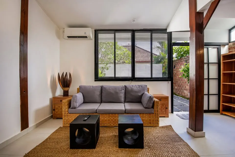 1 bedroom apartment with private bathroom, close to the beach