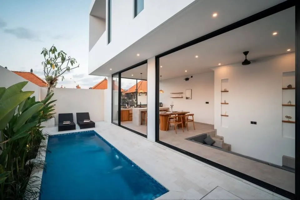 2 bedroom villa with private pool and rice field view, 5 minutes from Seseh Beach