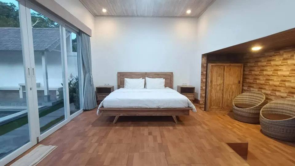 2 bedroom villa with pool, quiet area