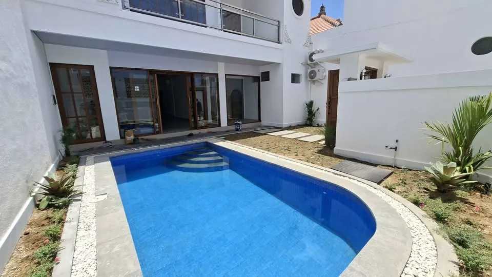 3 bedroom villa with pool