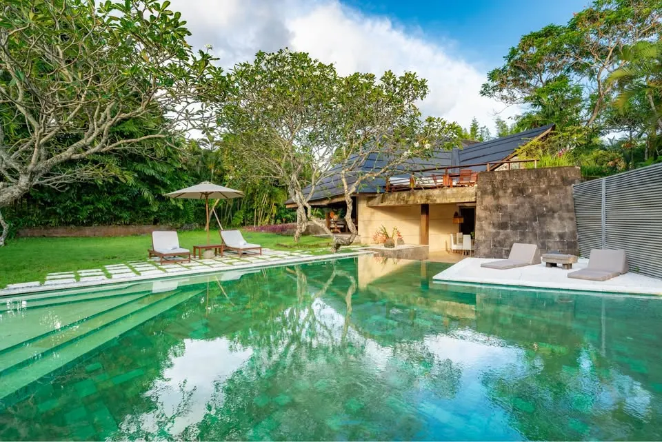 2 bedroom villa with private pool, next to rice fields