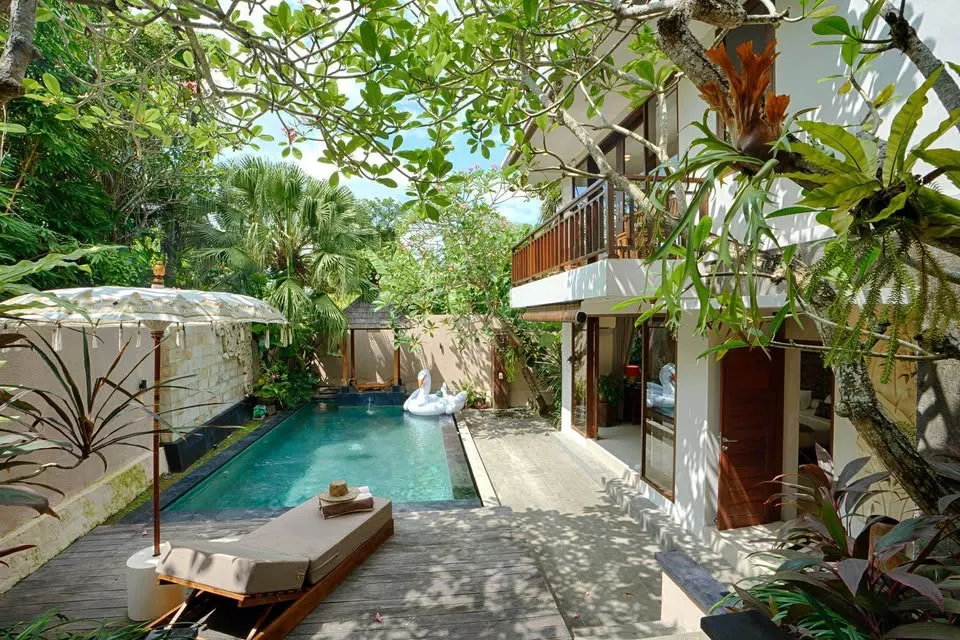 3 bedroom villa with private pool, near the beach