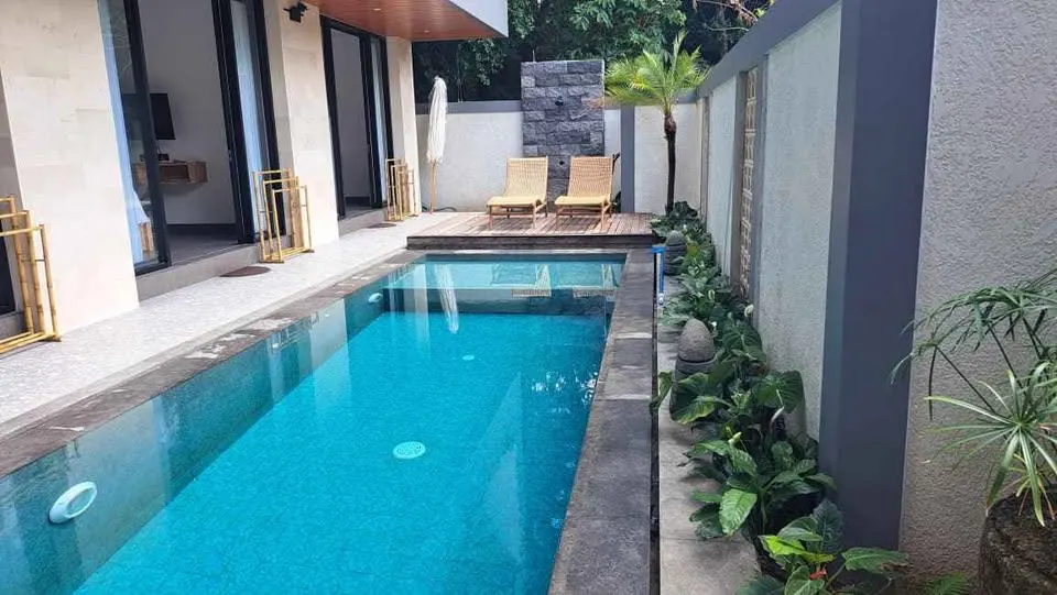 Room in a guesthouse with private bathroom