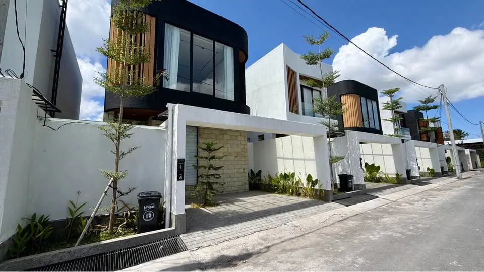 3 bedroom villa with private pool