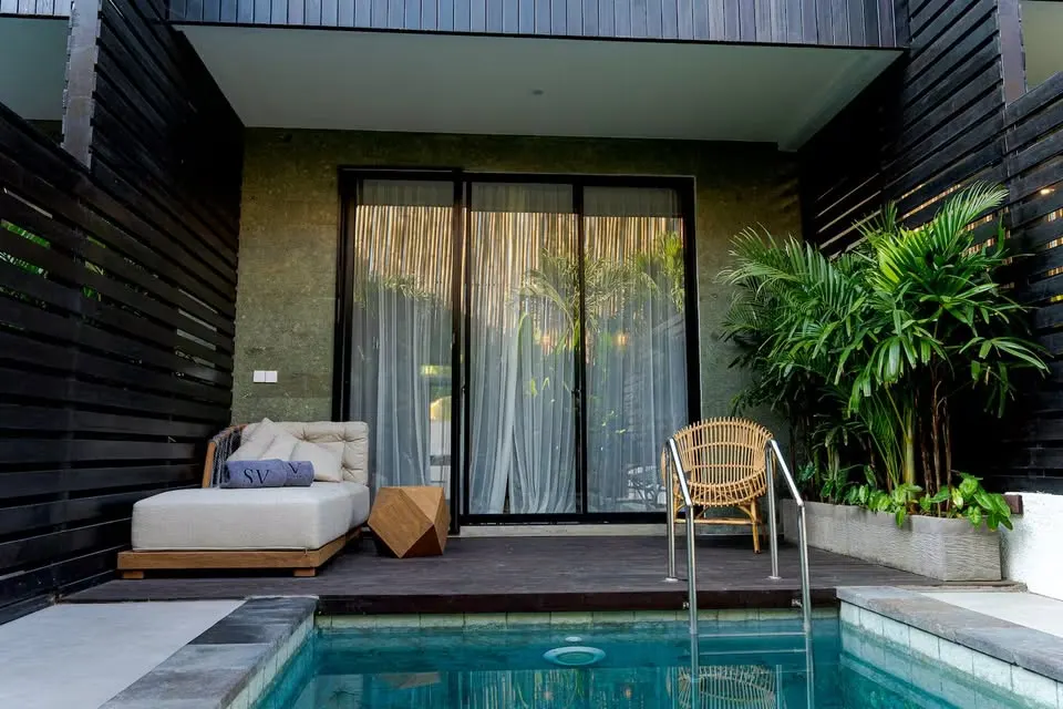 2 bedroom villa with private pool, near the beach
