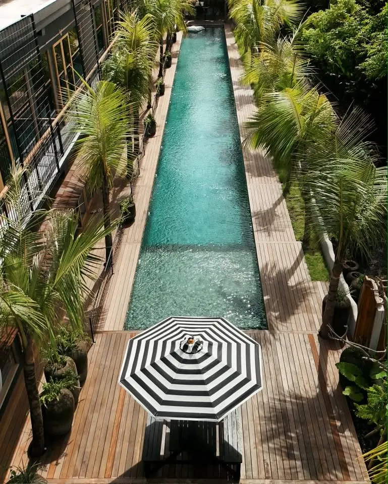 1 bedroom apartment with shared pool